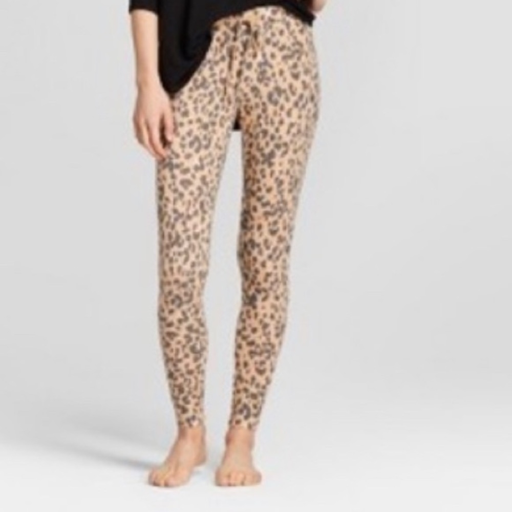 Xhilaration Honey Beige Leopard Print Pajama